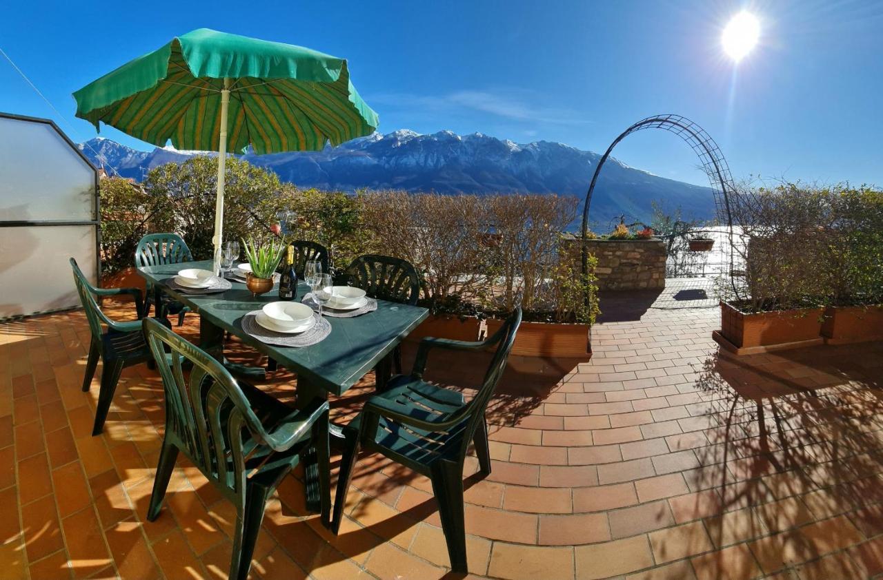 Casa Elka Residence Lake View And Pool By Garda Domus Mea Pieve  ภายนอก รูปภาพ