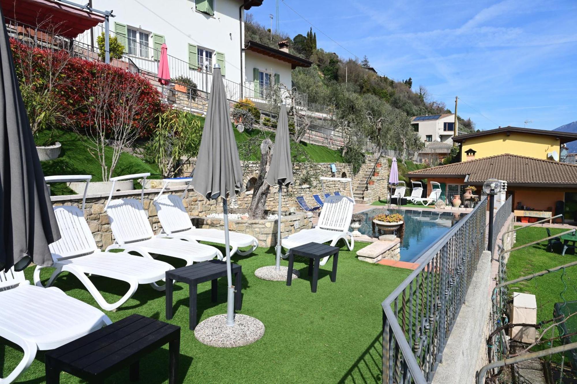 Casa Elka Residence Lake View And Pool By Garda Domus Mea Pieve  ภายนอก รูปภาพ