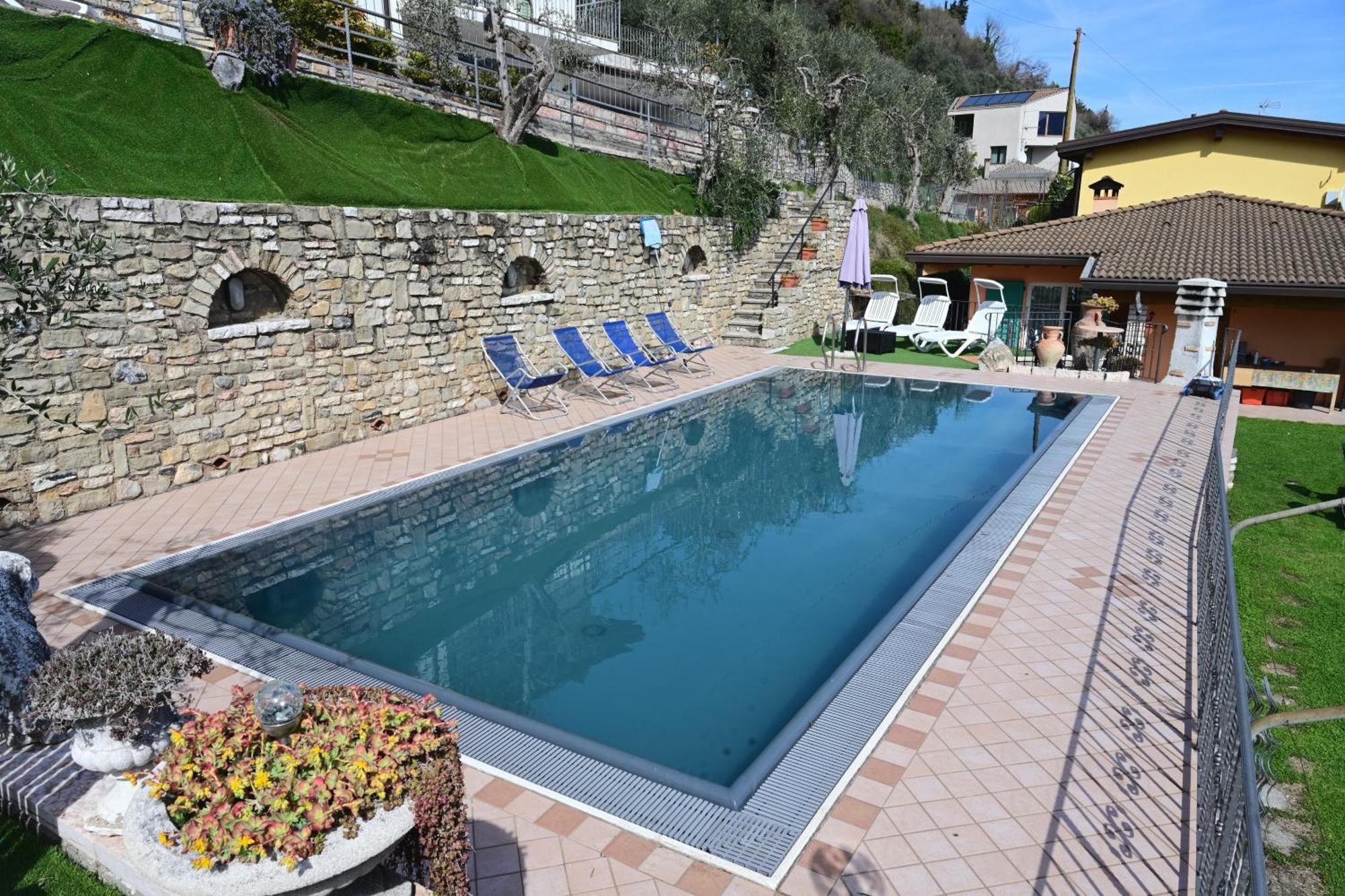 Casa Elka Residence Lake View And Pool By Garda Domus Mea Pieve  ภายนอก รูปภาพ