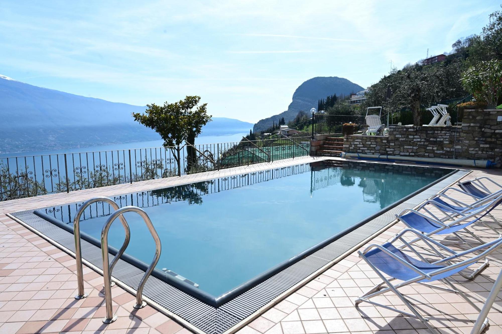 Casa Elka Residence Lake View And Pool By Garda Domus Mea Pieve  ภายนอก รูปภาพ